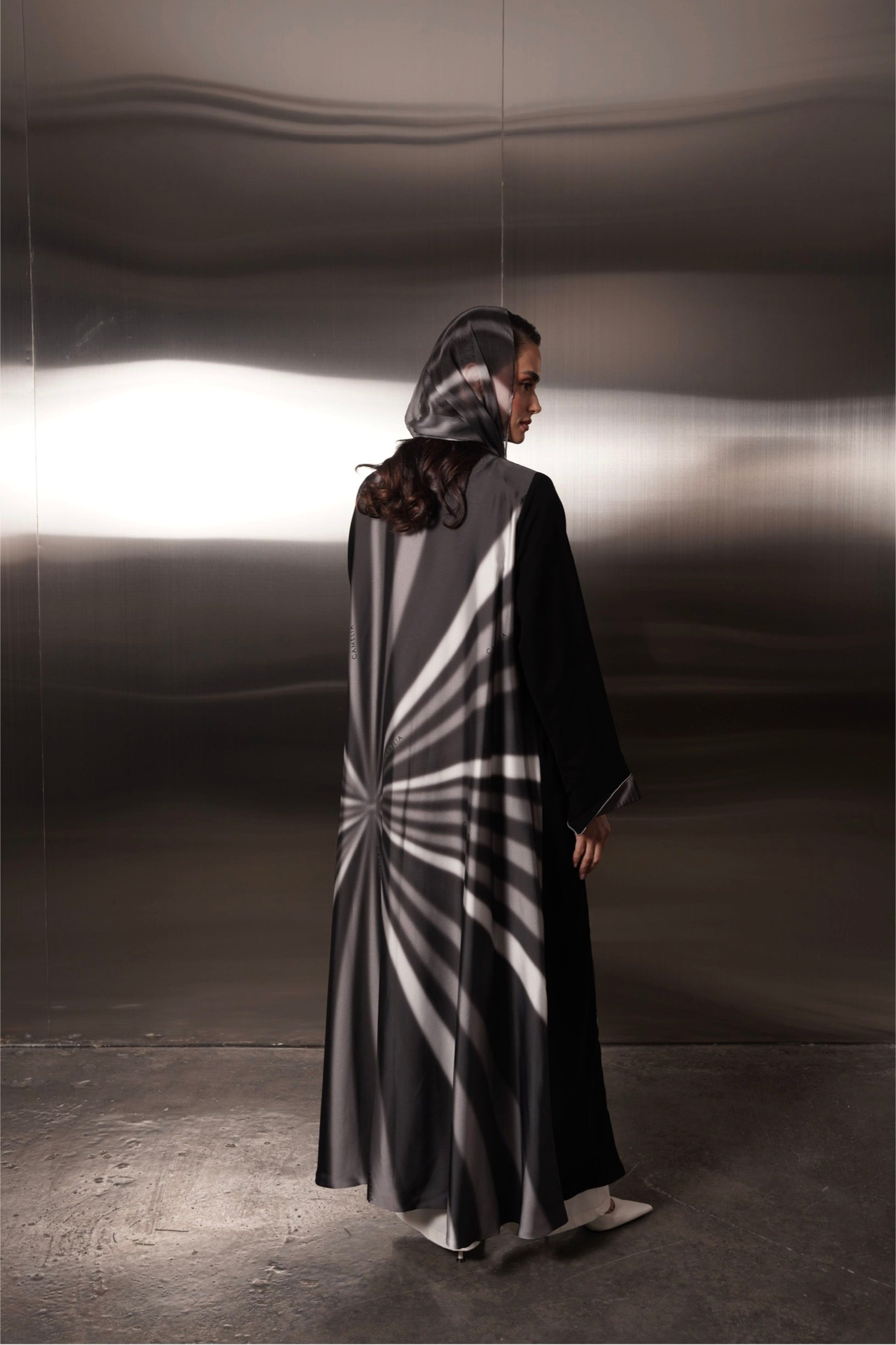 The Shadow 2 / black
