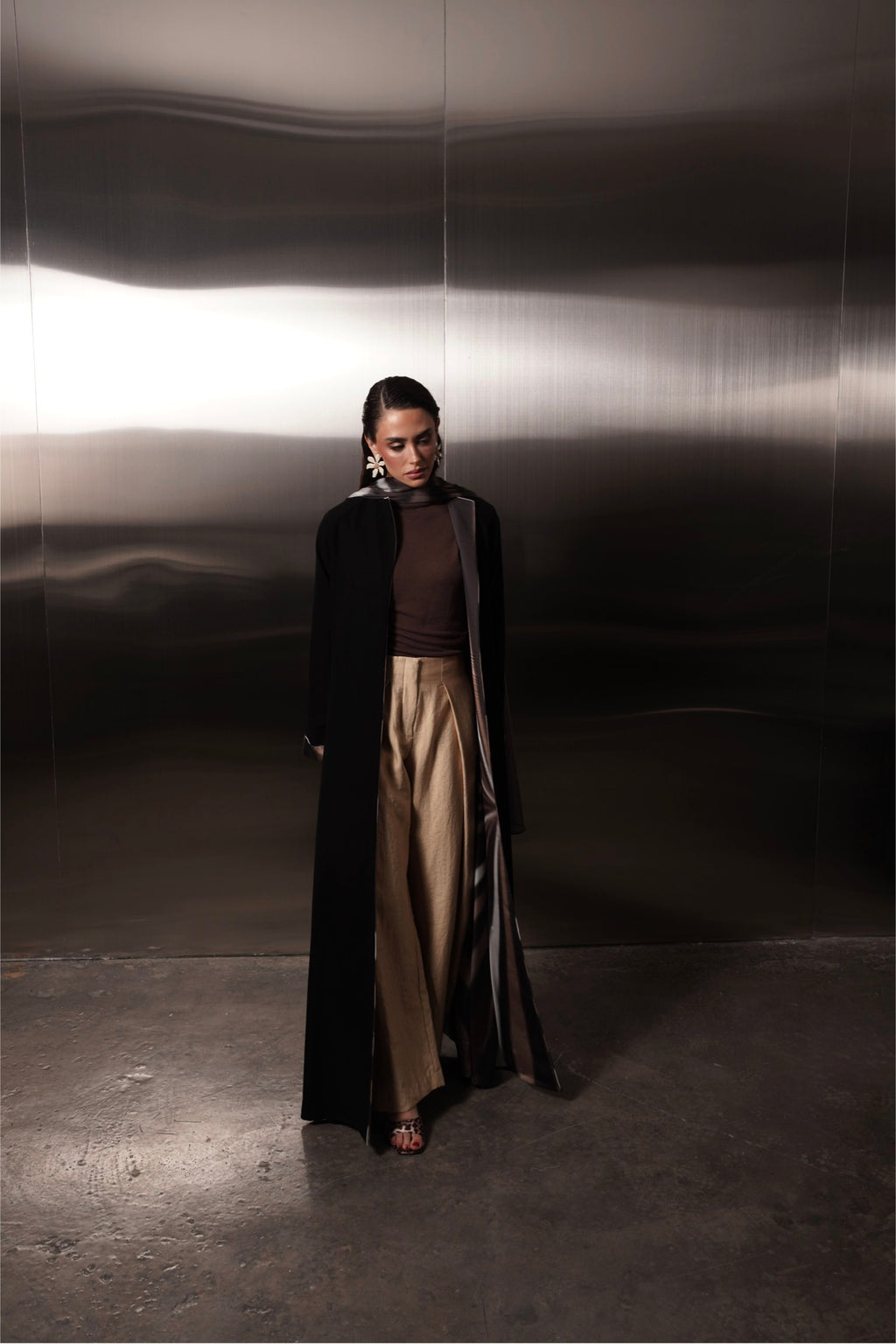 The Shadow / black on brown